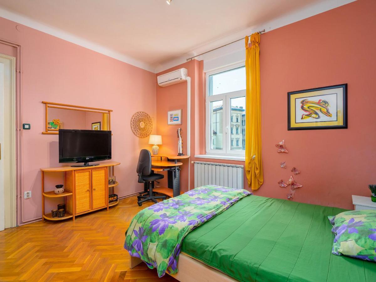 Grand Apartment In Strict Center Of Rijeka Exterior photo